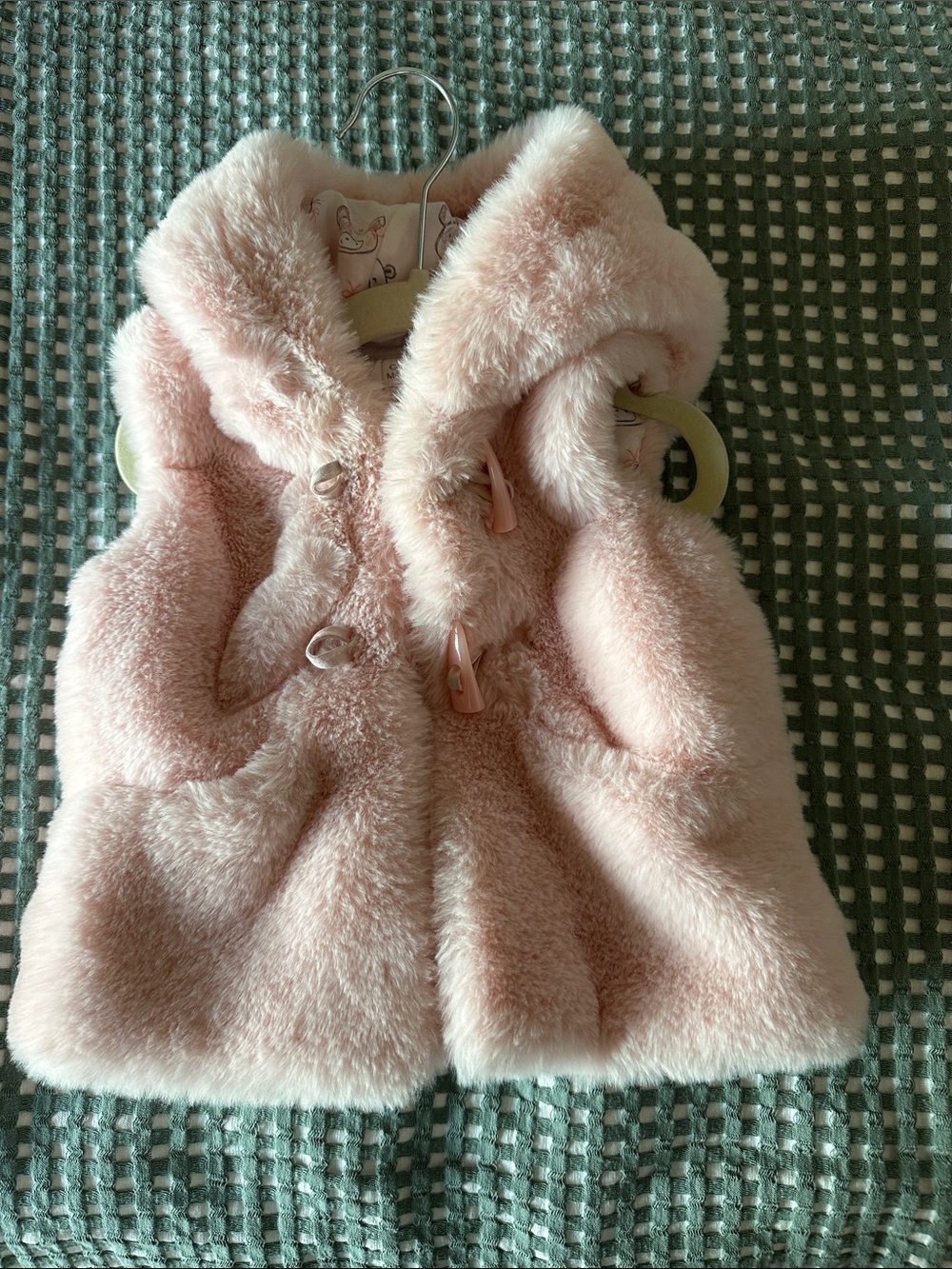 Catherine Malandrino Plush Hooded Faux Fur Vest - Light Pink